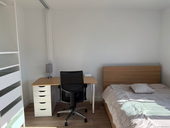Foto del edificio - 664 Carefree Dr