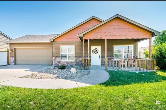 Building Photo - 2708 Donnas Way Cir