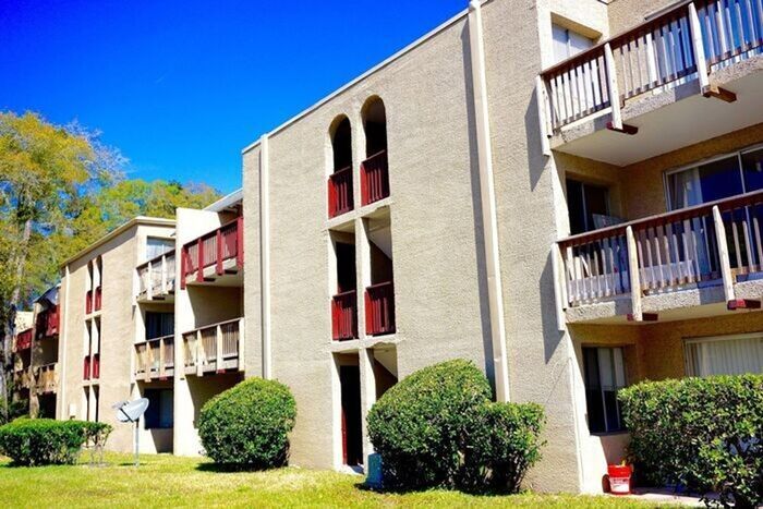 Primary Photo - FREE RENT - Updated 2/1 in Arlington