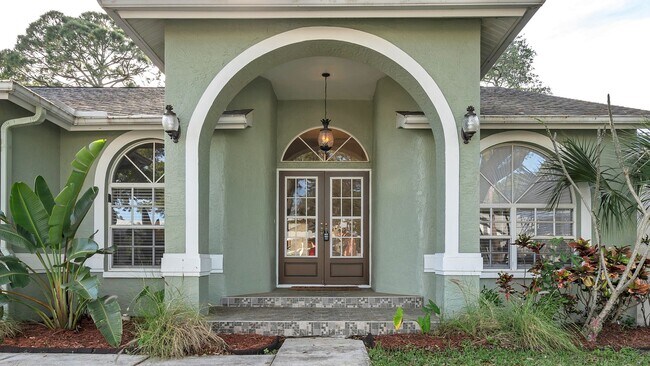 Building Photo - Your Perfect Haven Awaits: Spacious 4-Bedr...