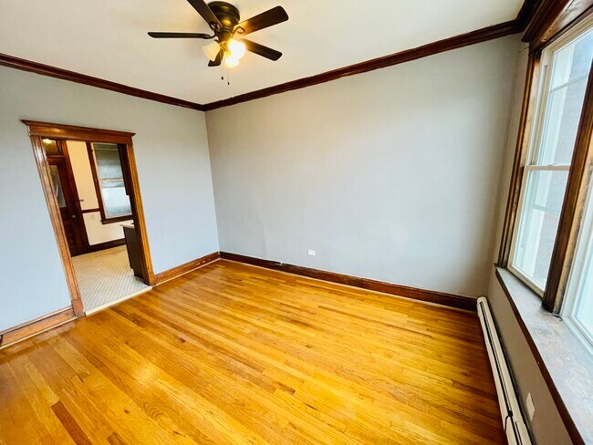 Building Photo - 755 W 32nd St