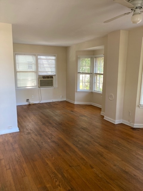 Living Room - 1139 Bay St NE