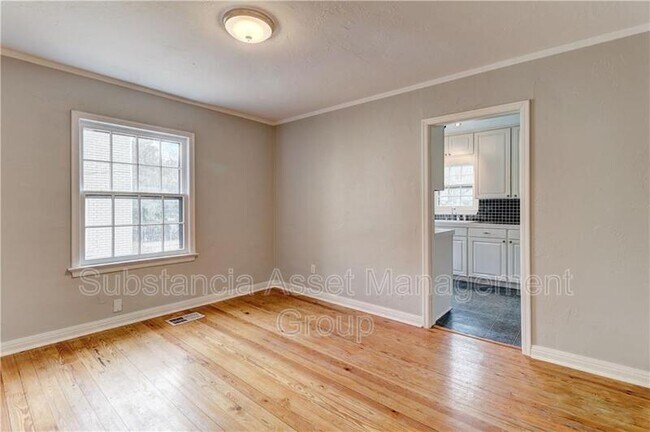 Foto del edificio - 908 NW 37th St