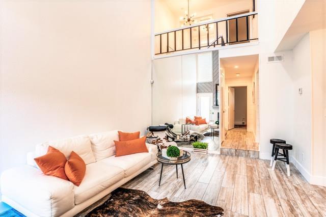 Foto del edificio - 6014 E Mockingbird Ln