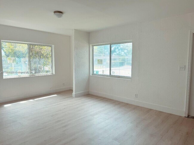 Foto del edificio - 106 NW 28th Terrace