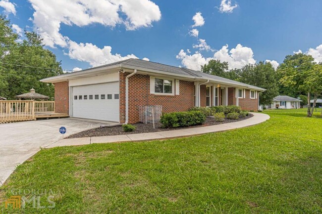 Building Photo - 3105 Bethelview Rd