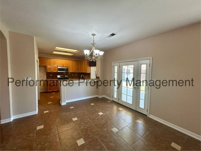 Building Photo - Charming 4 Bed/2 Bath NW Bakersfield Home ...