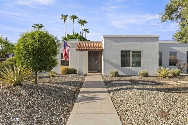 Foto del edificio - 5734 E Betty Elyse Ln