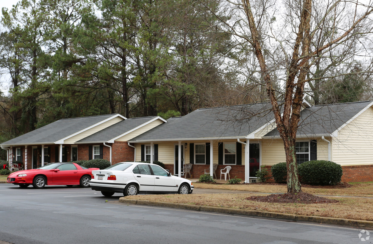 Building Photo - Talbot Village I