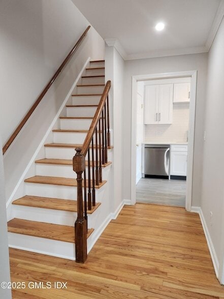 Building Photo - 86 Cos Cob Ave
