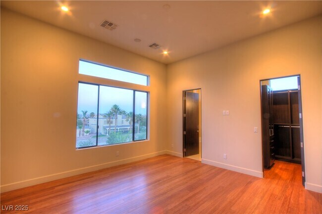 Building Photo - 7438 Yonie Ct