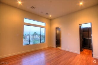 Building Photo - 7438 Yonie Ct