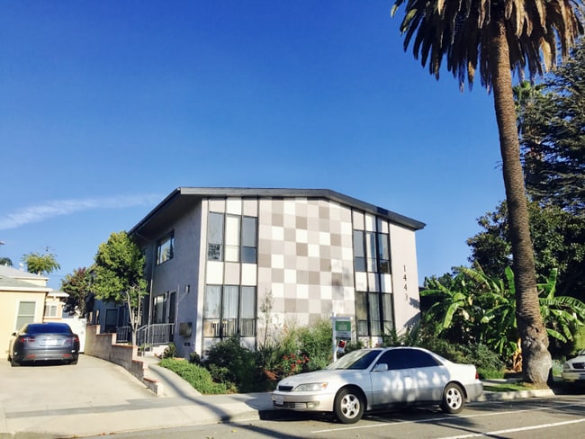 Photo - 1441 Yale St (Santa Monica, CA) Apartment