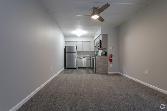 Dining Room - Cedars at Medford