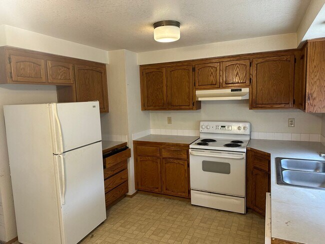 Building Photo - 210 S 20th St