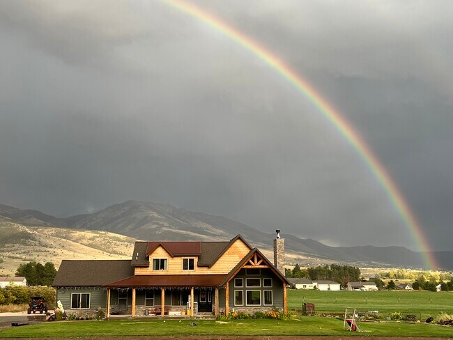 Foto del edificio - 4672 N 2900 E