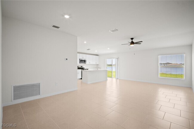 Foto del edificio - 17633 Paradiso Wy