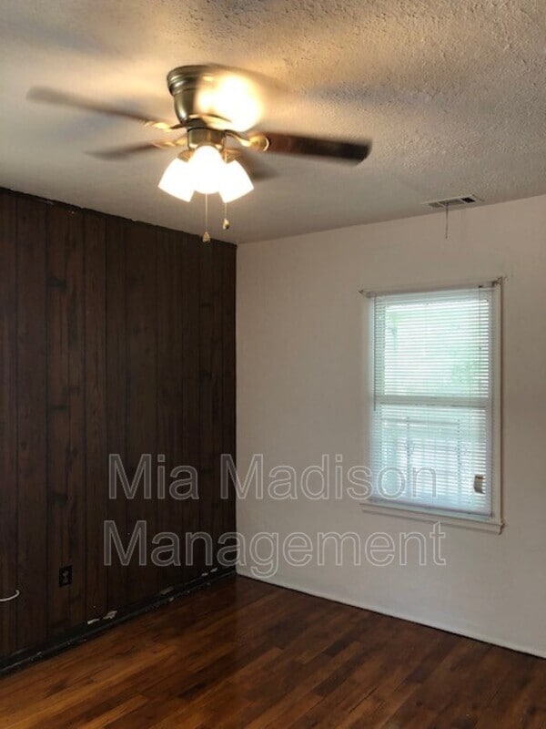 Building Photo - 115 Hibiscus Ave