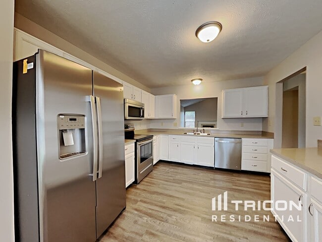 Building Photo - 6028 Hayford Court Indianapolis IN