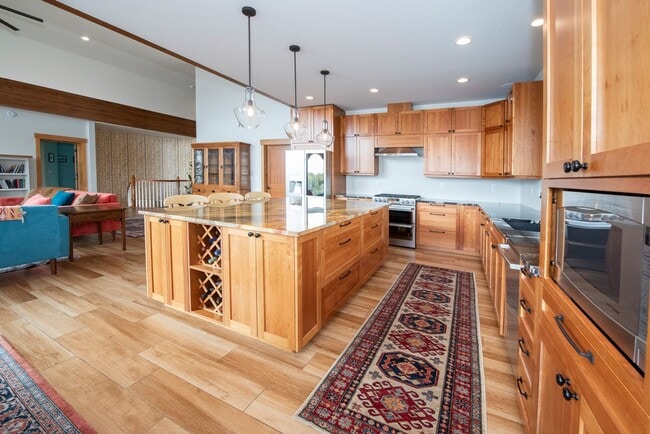 Photo - Campbell Lake House