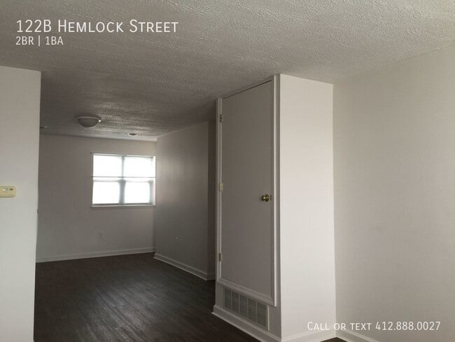 Building Photo - Large Central Northside 2 bedroom apartmen...