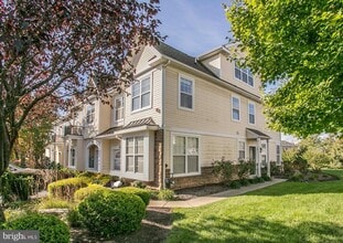 Building Photo - 46 Old Cedarbrook Rd