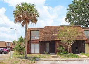 Building Photo - 1836 N Crystal Lake Dr