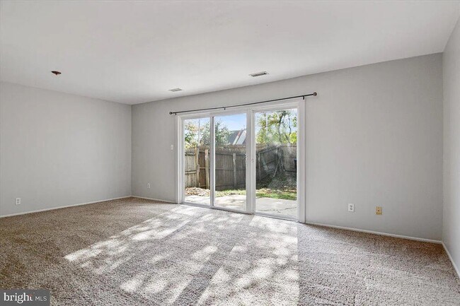 Building Photo - 3904 Elberta Ln