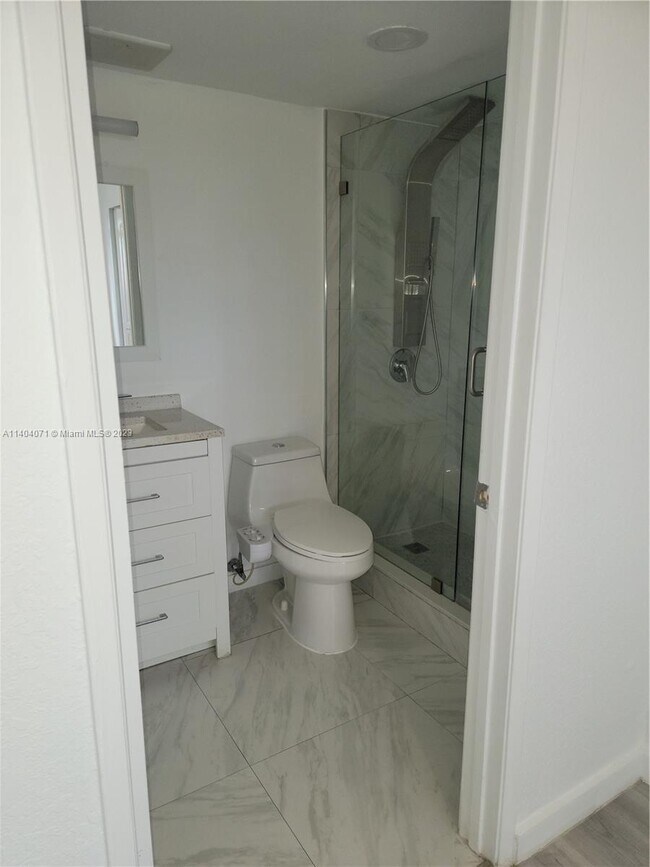 Building Photo - 2735 W 52nd St