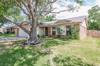 Building Photo - 6473 Green Ridge Dr