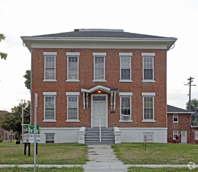 Building Photo - 601 S Monroe St