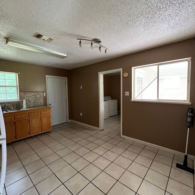 107 Magnolia St, New Llano, LA 71461 House Rental in New Llano, LA