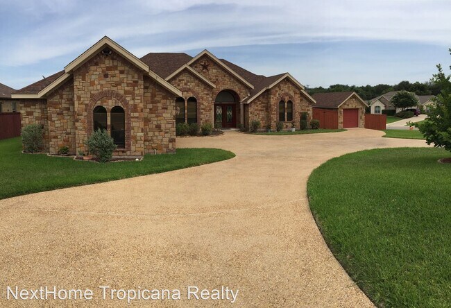 Building Photo - 4 br, 2.5 bath House - 4013 Lazy Brook Dr