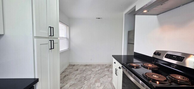 Foto del edificio - 3701 Laguna Way