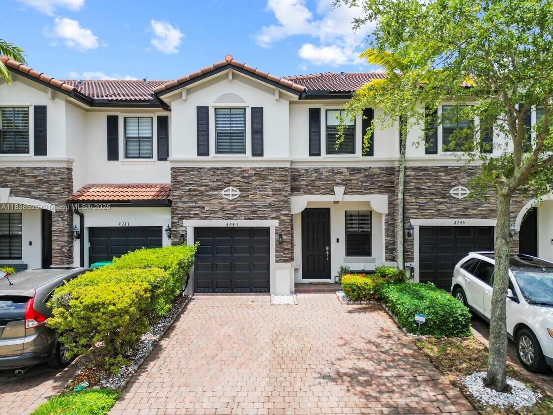 Foto principal - 4243 SW 164th Path