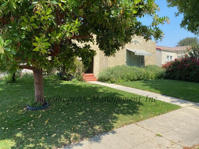 Foto principal - 42 Alameda Ave