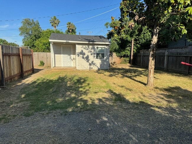 Building Photo - 450 Peralta Ave.
