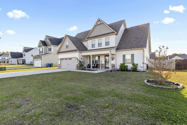 Foto del edificio - 3 Bedroom + Bonus Room Home with Main Floor Primary Suite & Community Pool Access