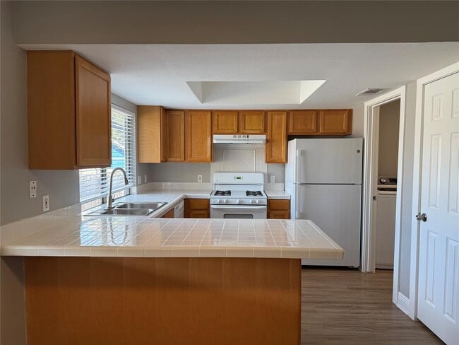 Building Photo - 10008 Barrington Cove