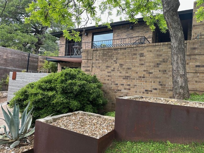Foto del edificio - 3712 Kennelwood Rd