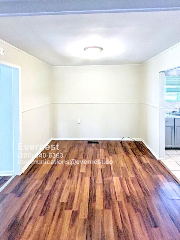 Foto del edificio - 217 Hilltop Rd