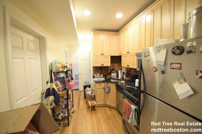 Photo - 73 Thatcher St Apartment