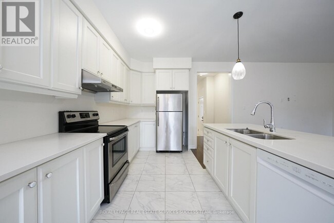 Building Photo - 106 Orchardcroft Rd