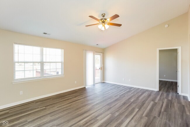 Building Photo - 176 Lullaby Ct