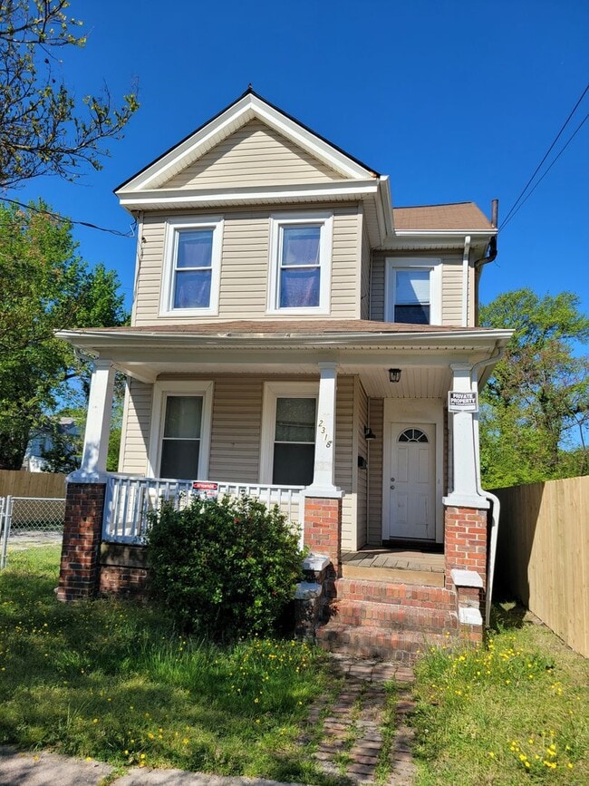 Building Photo - 2318 Lansing Ave