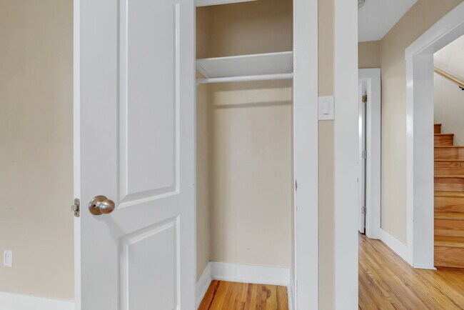 Foto del edificio - 4994 Julian St