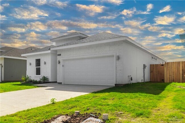 Foto del edificio - 5312 W Northwood St