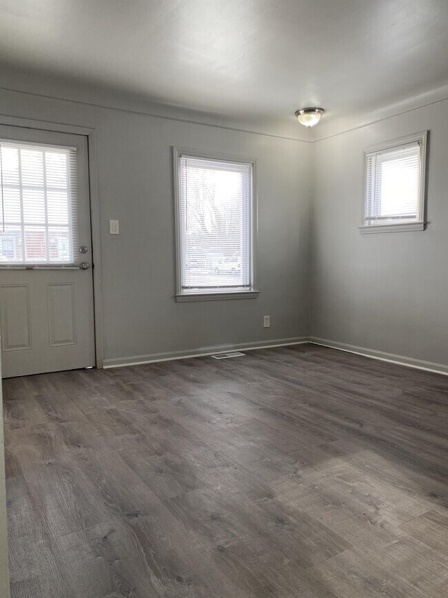 Foto del edificio - 1336 Chandler Ave
