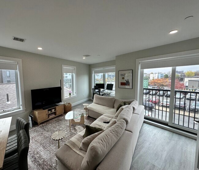 Foto del edificio - 206 Old Colony Ave