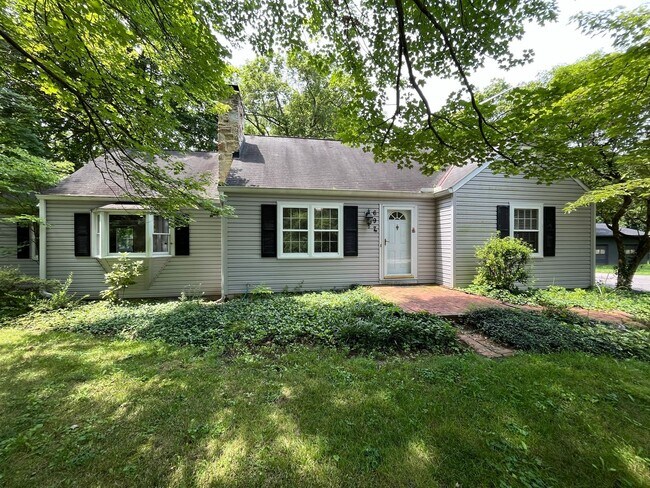 Foto del edificio - Charming 3-Bedroom Home in Reynoldsburg – ...